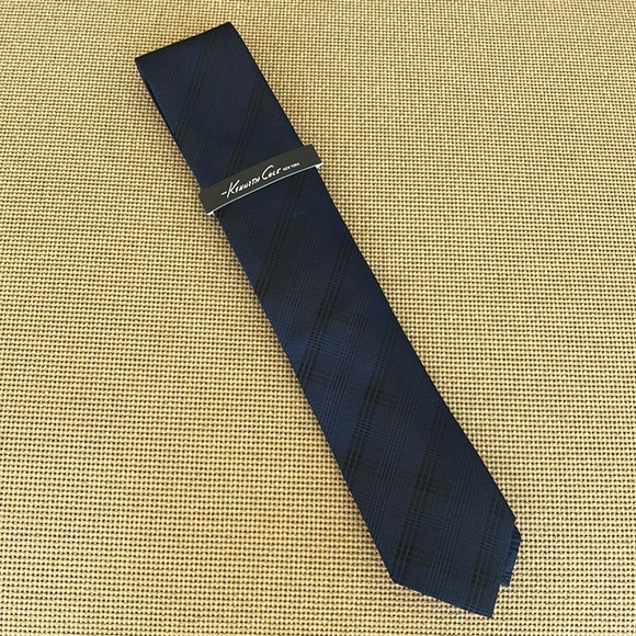 Kenneth Cole Men's Slim Tie NWT - Picture 1 of 3